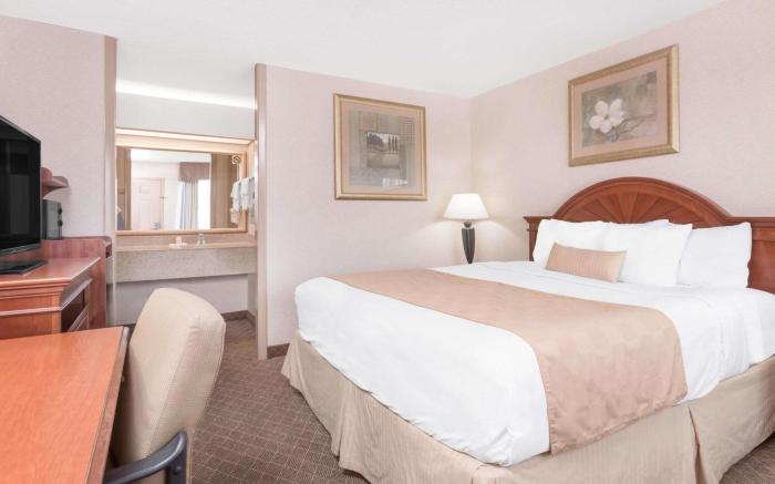 Ramada by Wyndham Macon