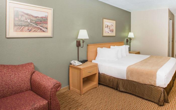 Ramada by Wyndham Spirit Lake/Okoboji