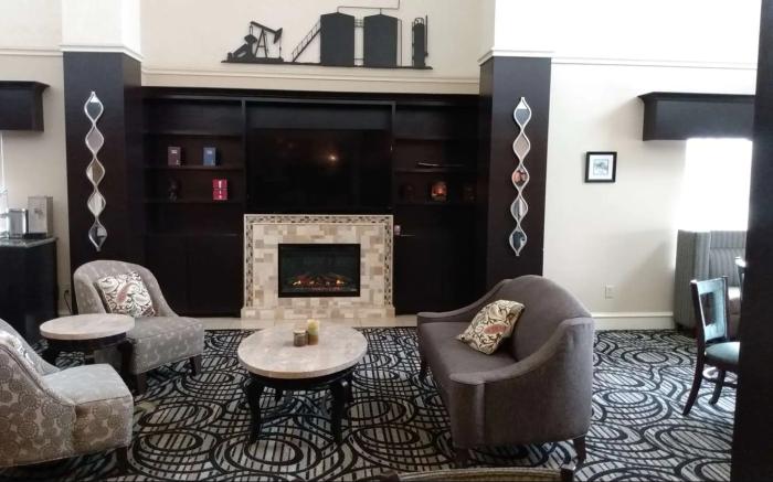 Comfort Inn & Suites