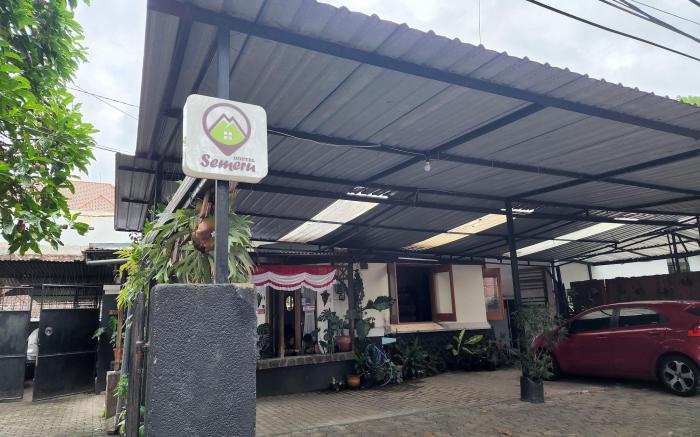 Semeru Hostel Malang