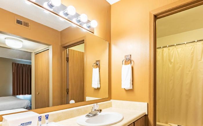 Americas Best Value Inn & Suites St. Marys