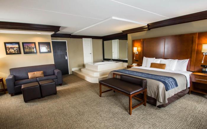 Comfort Inn Edgewater on Hudson River