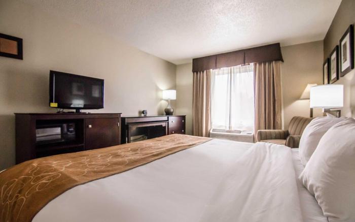 Quality Suites St. Joseph