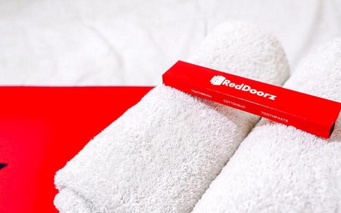 RedDoorz near Mall Ciputra World Surabaya