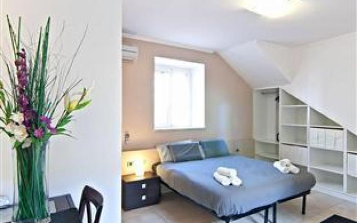 Aurelia Vatican Apartments