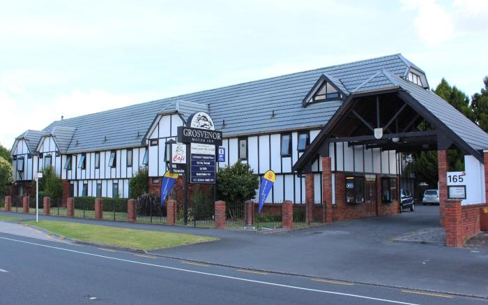 Grosvenor Motor Inn