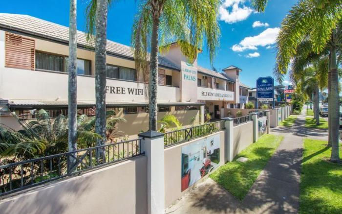 Cairns City Palms