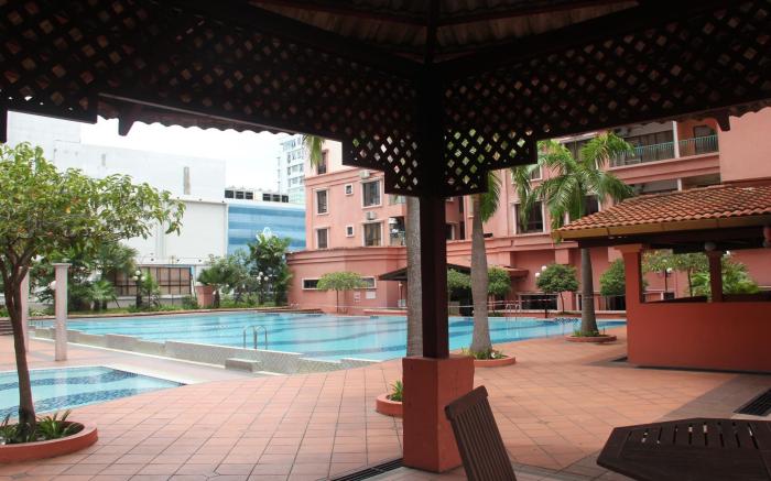 Marimari Marina Service Condo