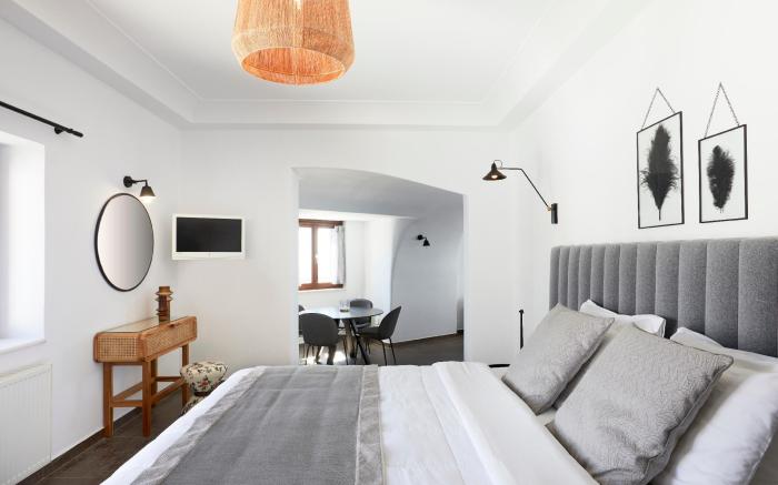 Petit Palace Suites