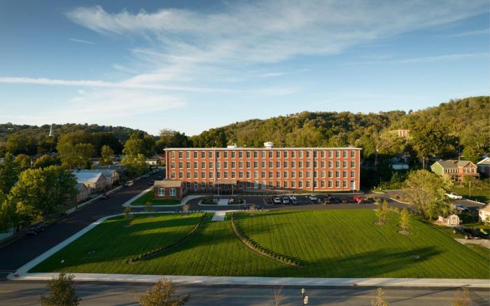Fairfield Inn & Suites Madison Historic Eagle Cotton Mill