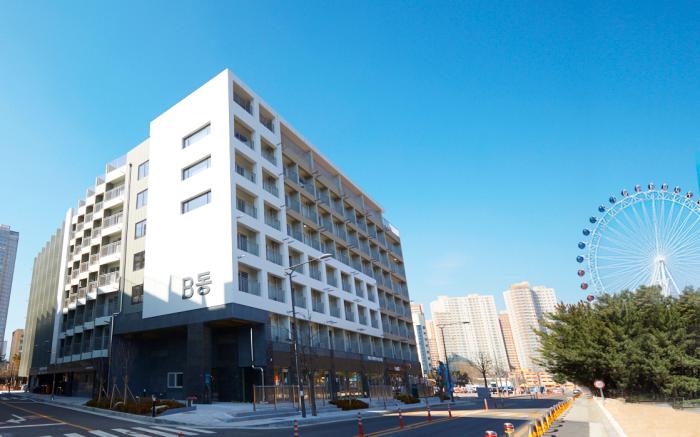 Sokcho Chonpines Beach Hotel