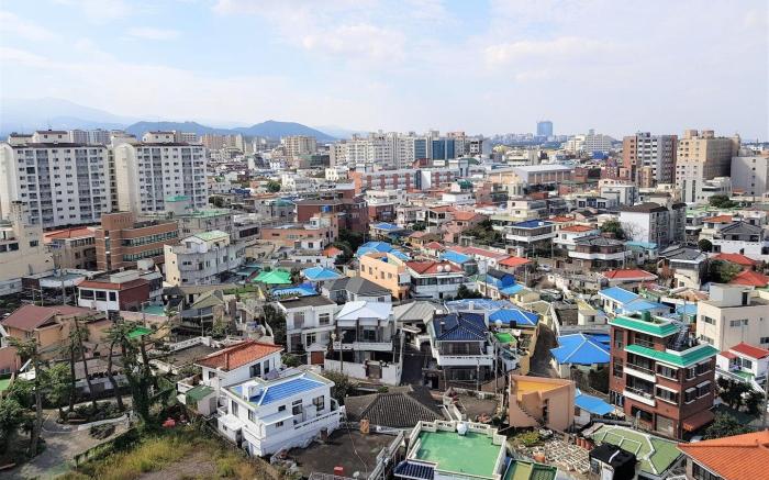 Arapalace#1001-Near Airport, City/Ocean View, 10 minutes to Dongmun Market, Cooking/Laundry