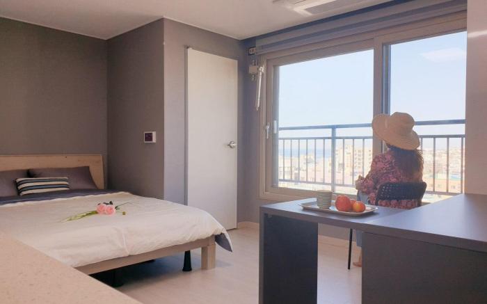 Arapalace#805 Near Airport, City/Ocean View, 10 Minutes to Dongmun Market, Cooking/Laundry