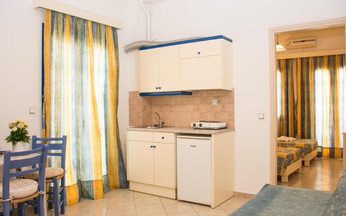 Uncle George Studios n Apartments by Checkin