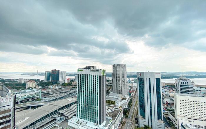 Tiffany Suite . Suasana @ 2BR 4Pax near CIQ