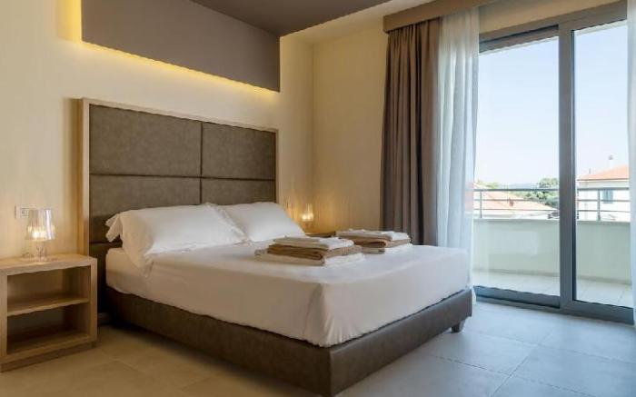 Palace Lido Hotel Suites