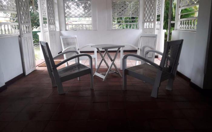 colonial bungalow