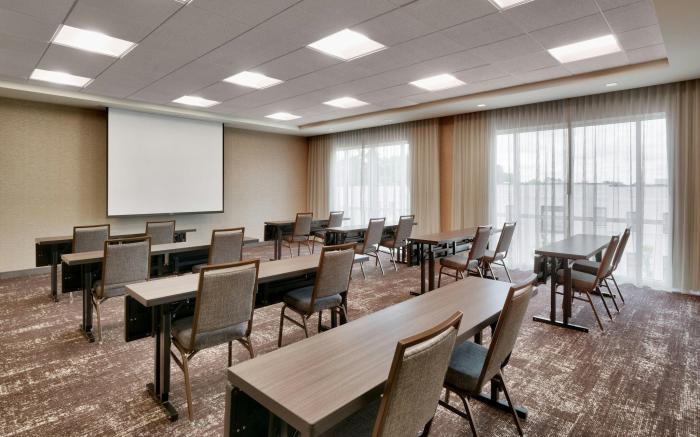 Courtyard by Marriott Atlanta Duluth Downtown