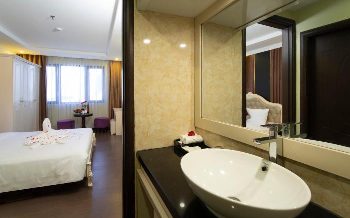 Me Q Beach Hotel & Apartment