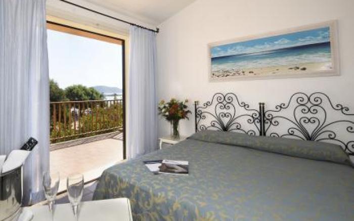 Blu Hotel Laconia Village