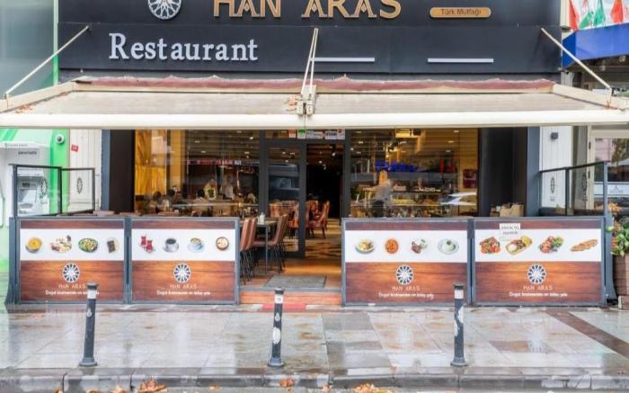 Grand Aras Hotel & Suites.