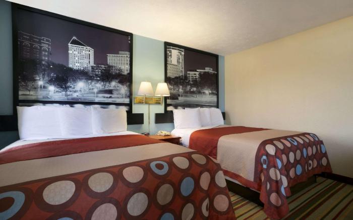 Super 8 By Wyndham Park City/North Wichita Area