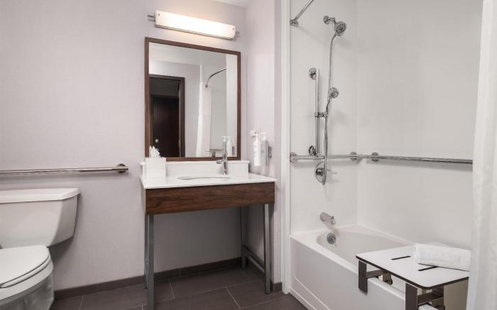 Hampton Inn Majestic Chicago Theatre District