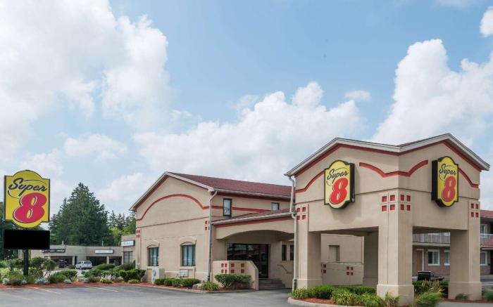 Super 8 By Wyndham Guelph