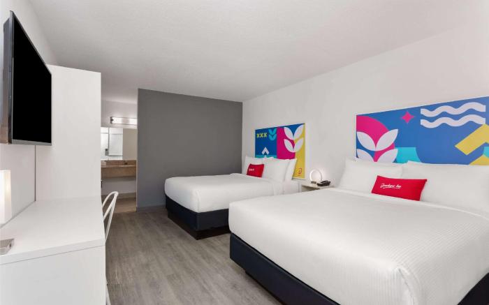 Baymont by Wyndham Orlando North Millenia 