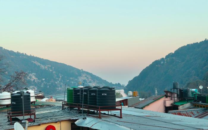 Goroomgo Radha Continental Near Mall Road Nainital