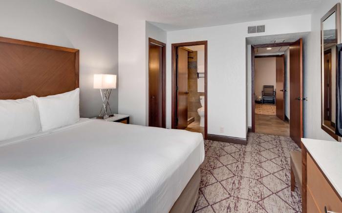 Best Western Plus Longbranch Hotel & Convention Center