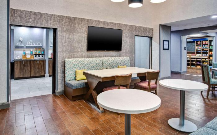 Hampton Inn & Suites - Cape Coral/Fort Myers Area, FL
