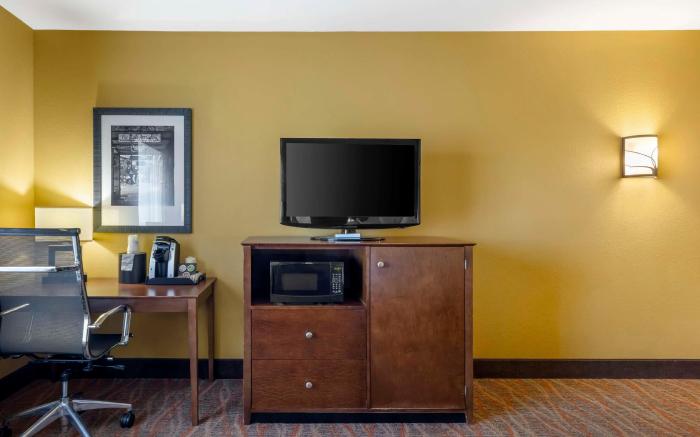 Best Western Plus Tupelo Inn & Suites