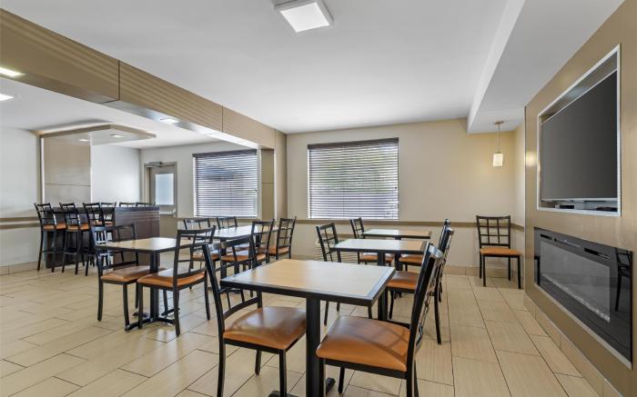 Best Western Center Inn