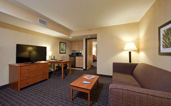 Best Western Plus Scottsdale Thunderbird Suites