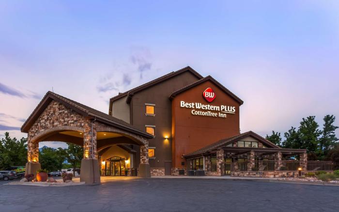 Best Western PLUS CottonTree Inn