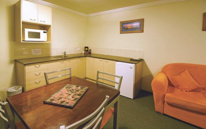 Mandarin Motel