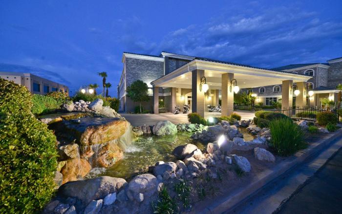 Best Western PLUS Abbey Inn