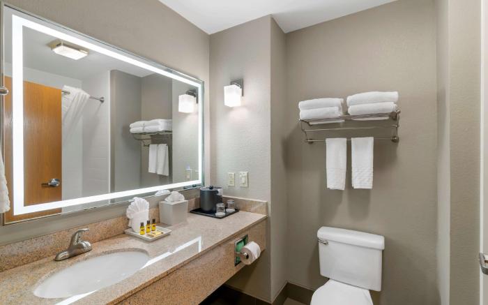 Best Western Plus Denton Inn & Suites