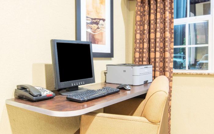 Microtel Inn & Suites by Wyndham Montgomery