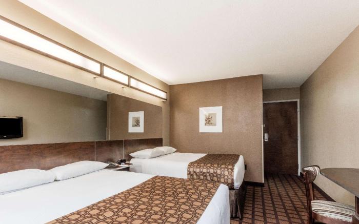 Microtel Inn & Suites by Wyndham Macon