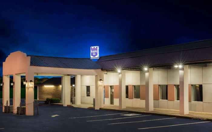 Knights Inn - Nashville, TN