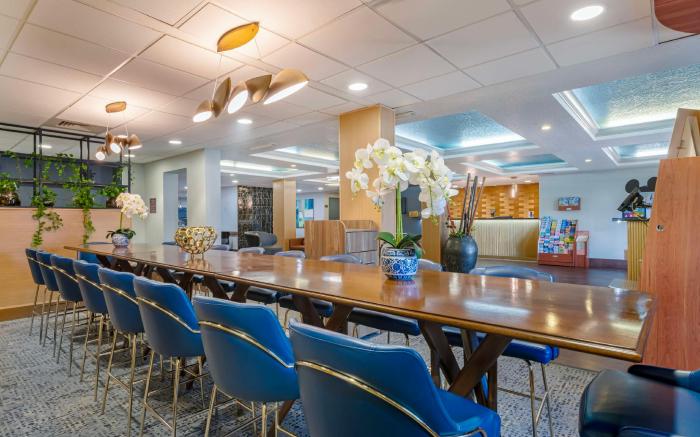 Best Western Plus Universal Inn
