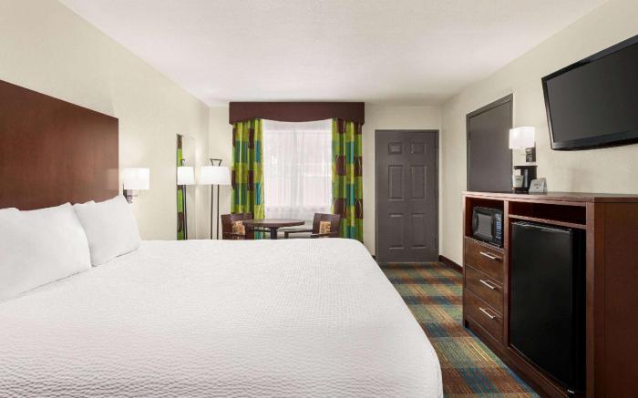 Ramada by Wyndham San Antonio Near SeaWorld/Lackland AFB