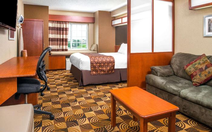 Microtel Inn & Suites by Wyndham Lincoln