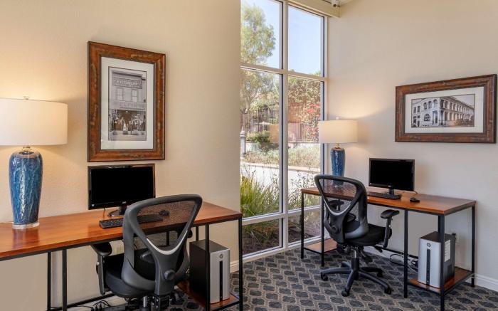 Best Western Plus Royal Oak Hotel