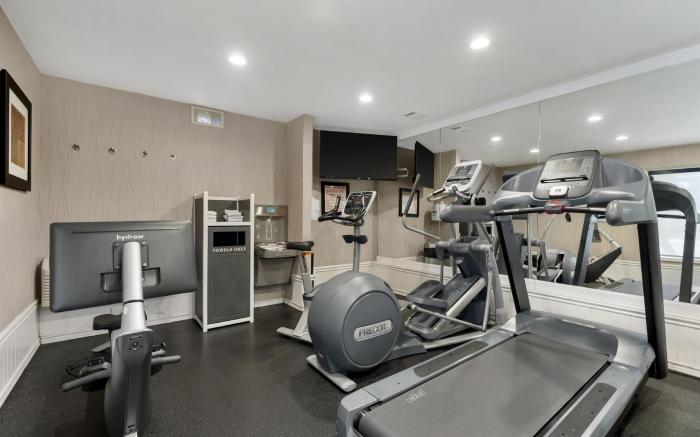 Best Western Plus Carriage Inn