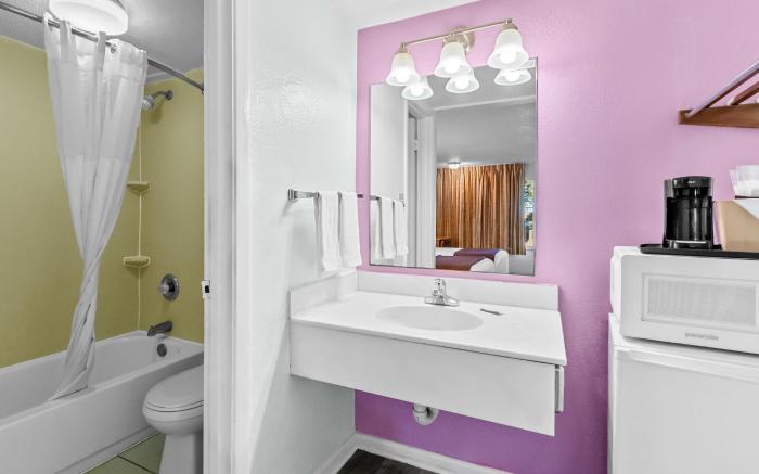 Knights Inn San Antonio near Frost Bank Center