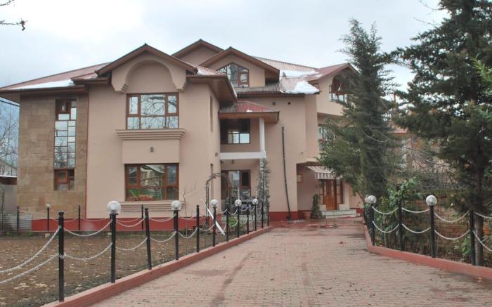 Hotel Alhamra Retreat
