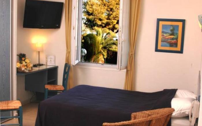 Logis Hotel l'Esterella